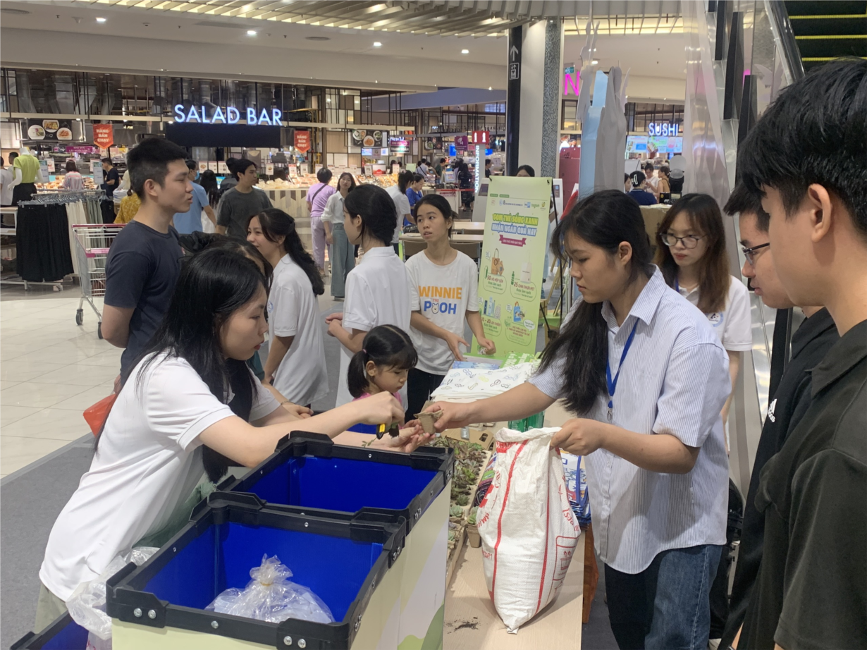 Chuỗi hoạt động ECO EVENT 2024: Lan tỏa thông điệp phân loại, tái chế rác thải (25/05/2024)
